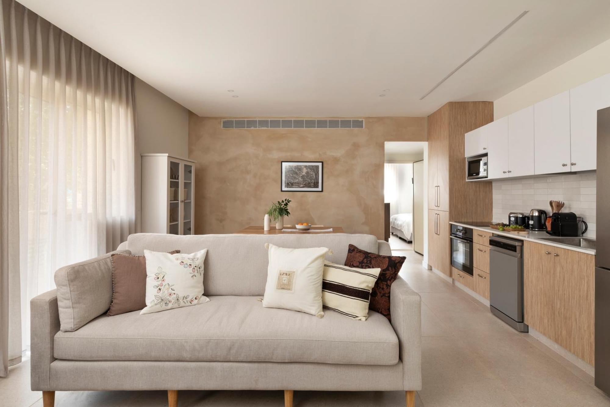 The J Luxury Apartments - By Localz Group 예루살렘 외부 사진